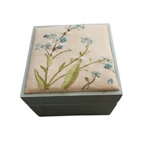 Marjolein Bastin Hallmark Embroidered Floral Jewelry/ Trinket Box